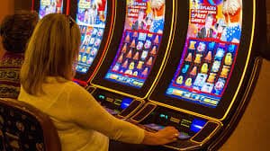 Filipino player completing a Philippine Peso deposit on cc6 slot mobile